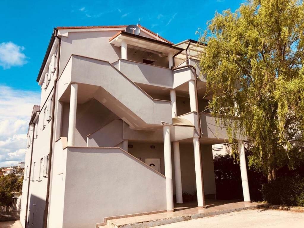 Tomisha Pjescana Uvala Exterior foto